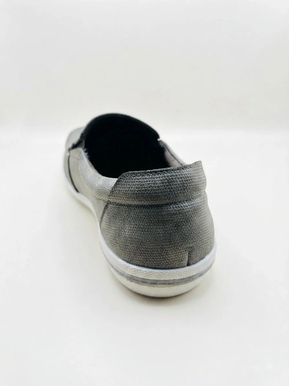 🖤🖤 Unlisted by Kenneth Cole TAUPE Men's Un-Anchor Slip on Boat Shoe